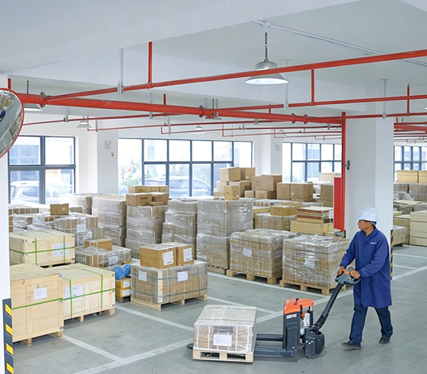 Proesce fitness equipment warehouse daily inbound and outbound work